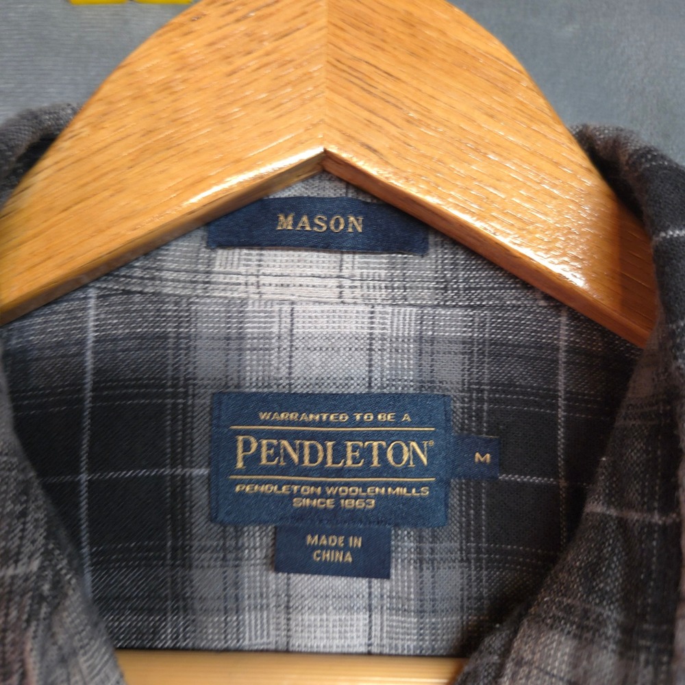 Pendleton Mason Flannel Shirt Mens Medium Grey Black Plaid Button Down - Picture 4 of 8